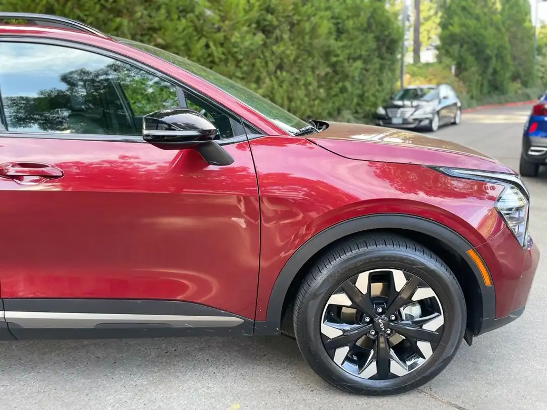 2024 Kia Sportage Plug-In Hybrid XLine - Image 2