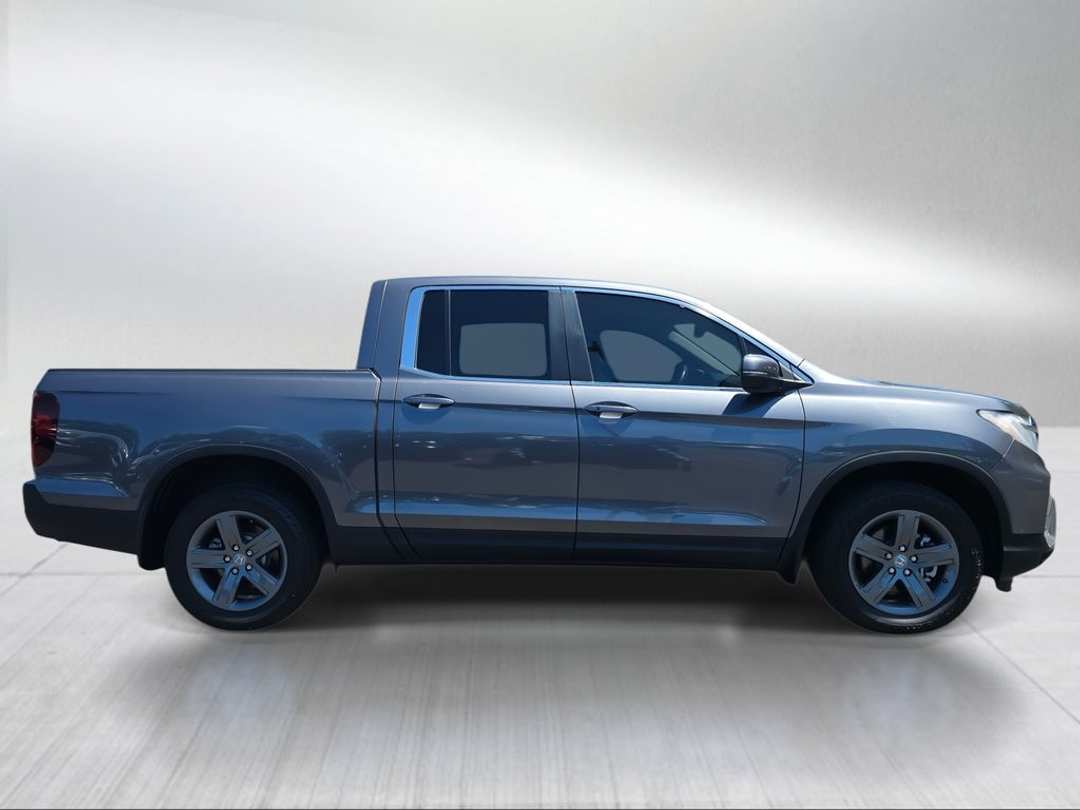 2023 Honda Ridgeline RTL - Image 2