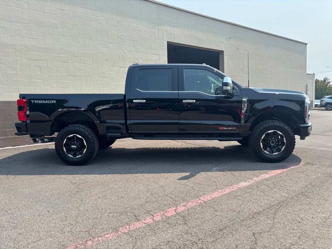 2026 Ford F-350Sd Platinum - Image 3