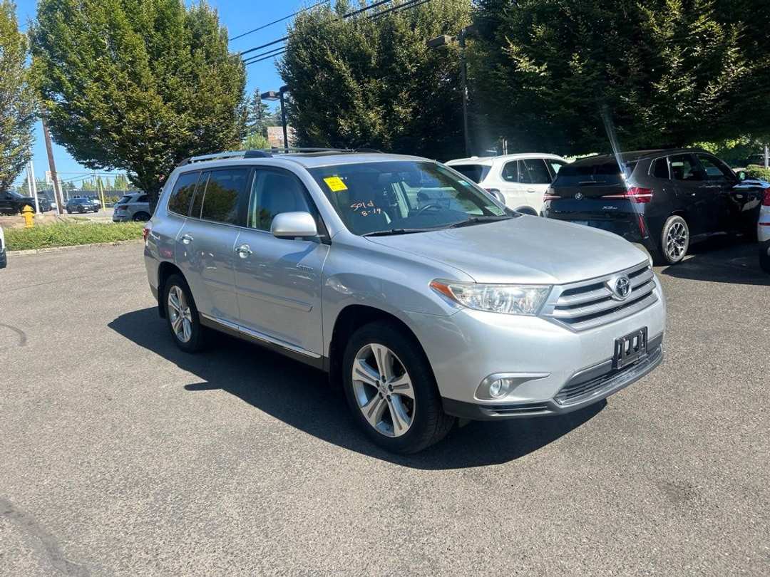 2012 Toyota Highlander Limited - Image 2