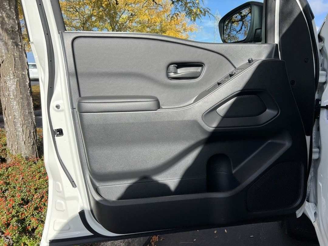 2026 Nissan Frontier SV - Photo 10