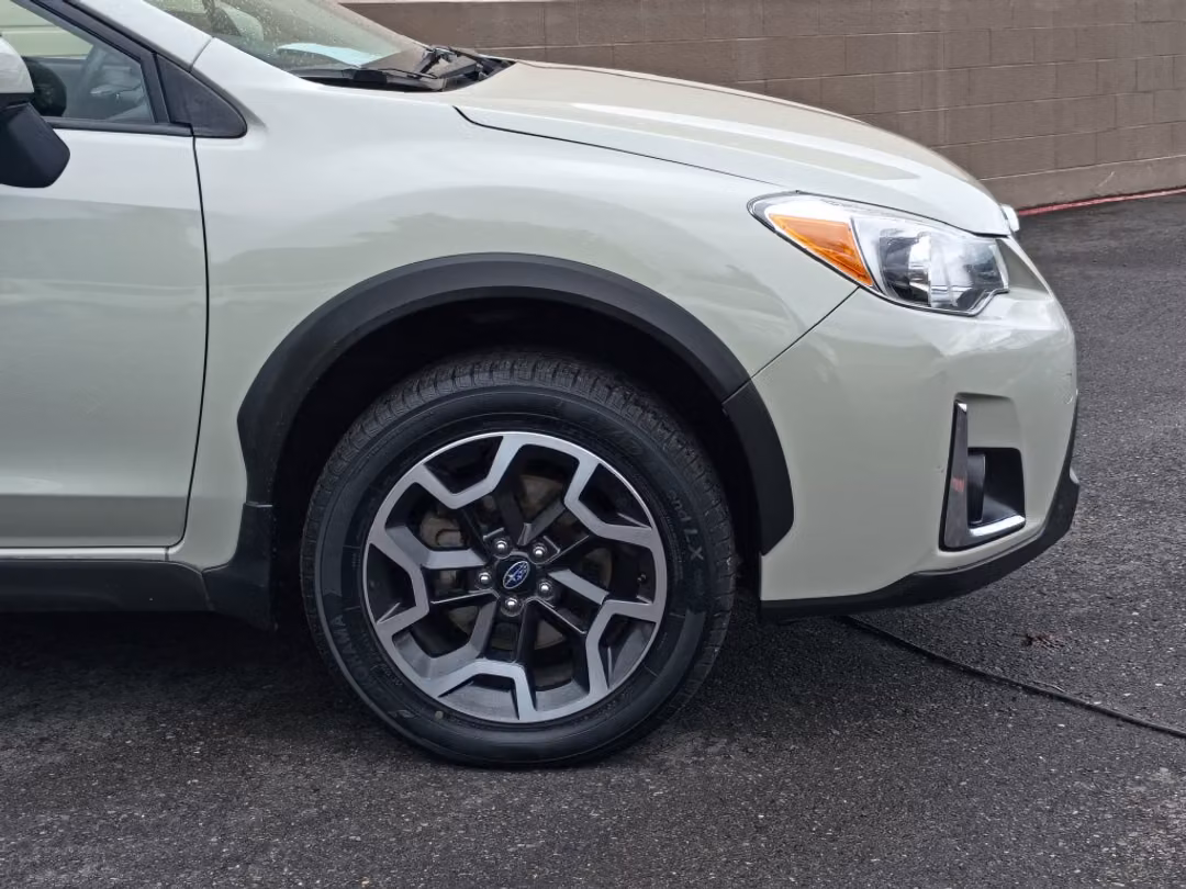 2017 Subaru Crosstrek 2.0i Limited - Image 2