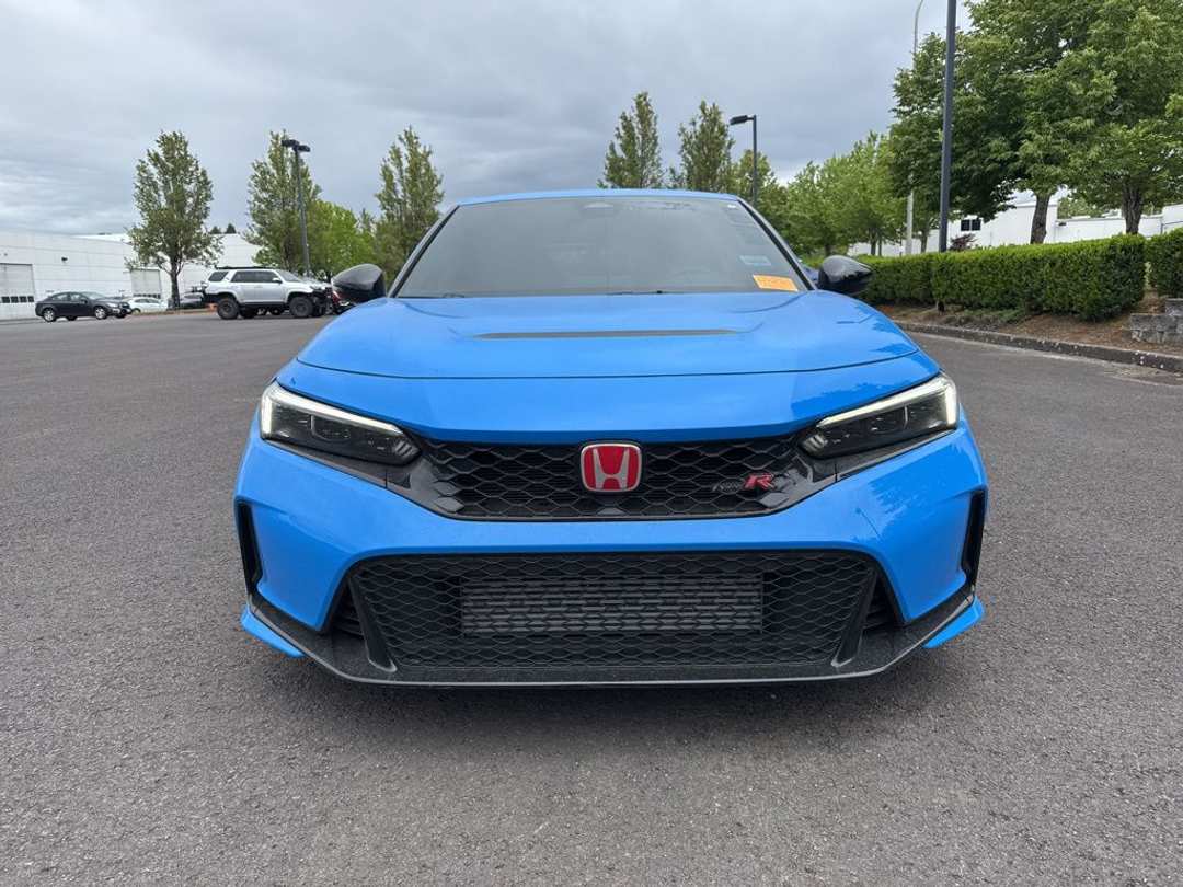 2024 Honda Civic Type R - Image 2