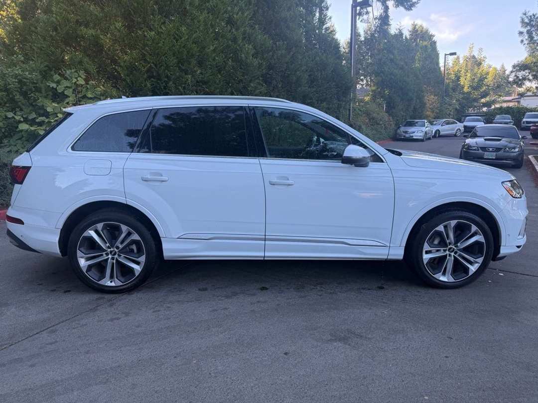 2020 Audi Q7 55 Premium Plus - Image 2