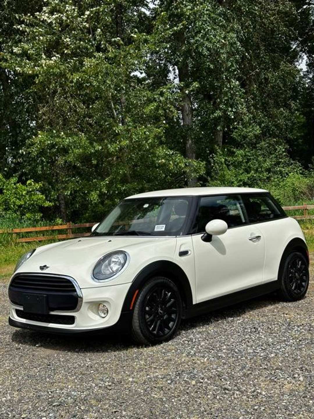 2018 MINI Cooper Base - Image 3