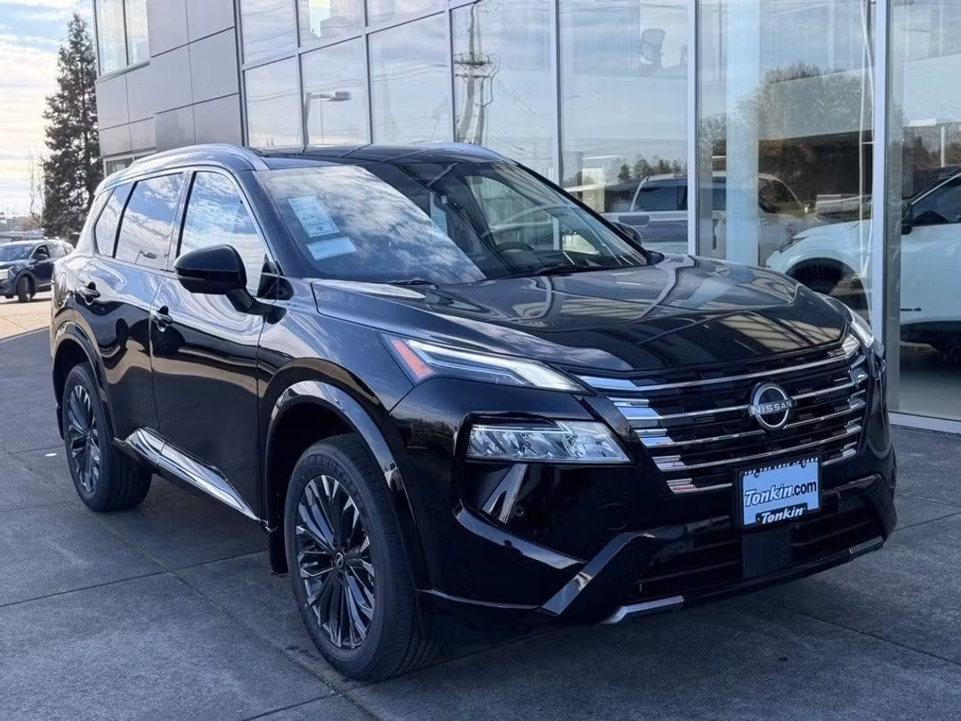 2026 Nissan Rogue Platinum - Image 2