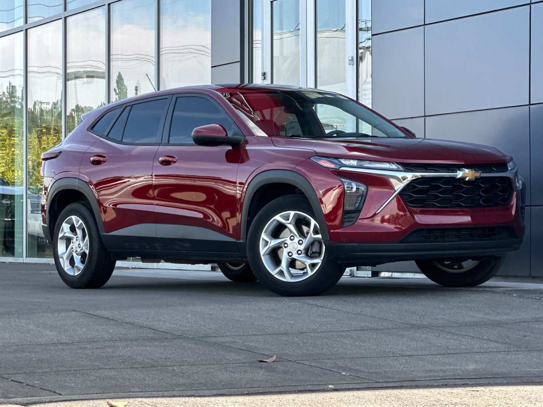 2024 Chevrolet Trax LS - Image 2