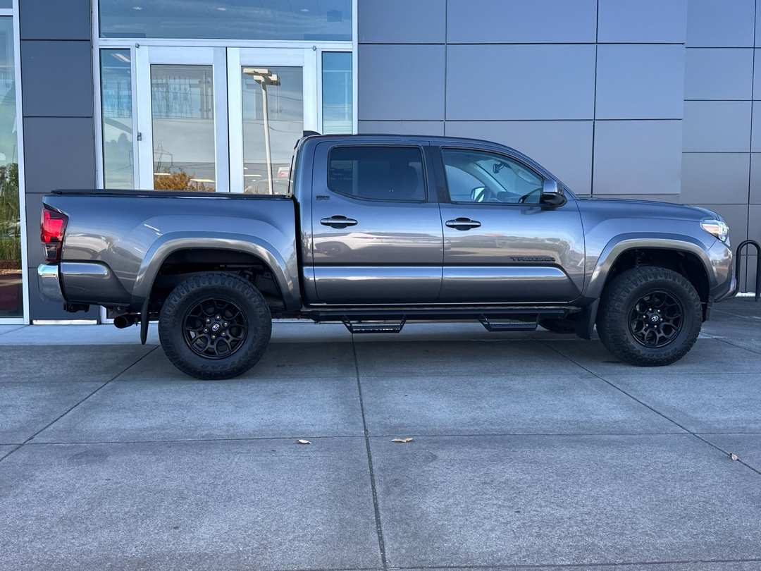2021 Toyota Tacoma SR5 - Image 3