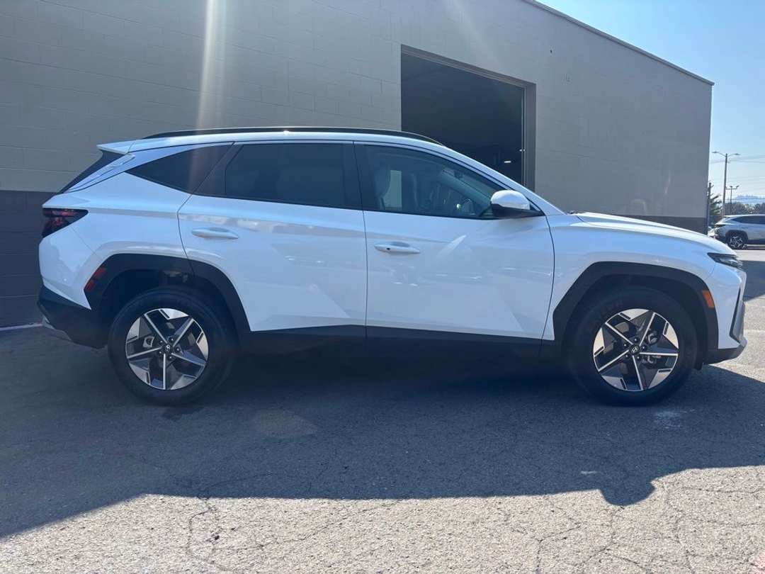 2026 Hyundai Tucson SEL - Image 3
