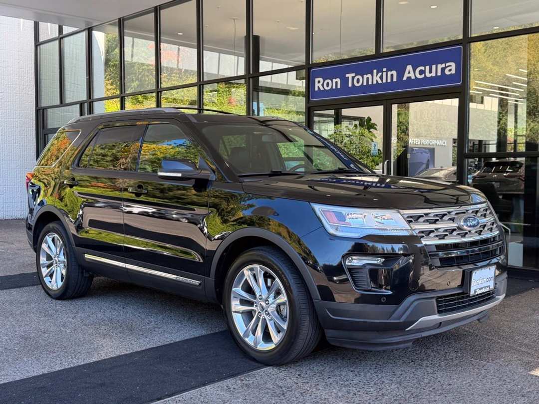 2018 Ford Explorer XLT - Image 2
