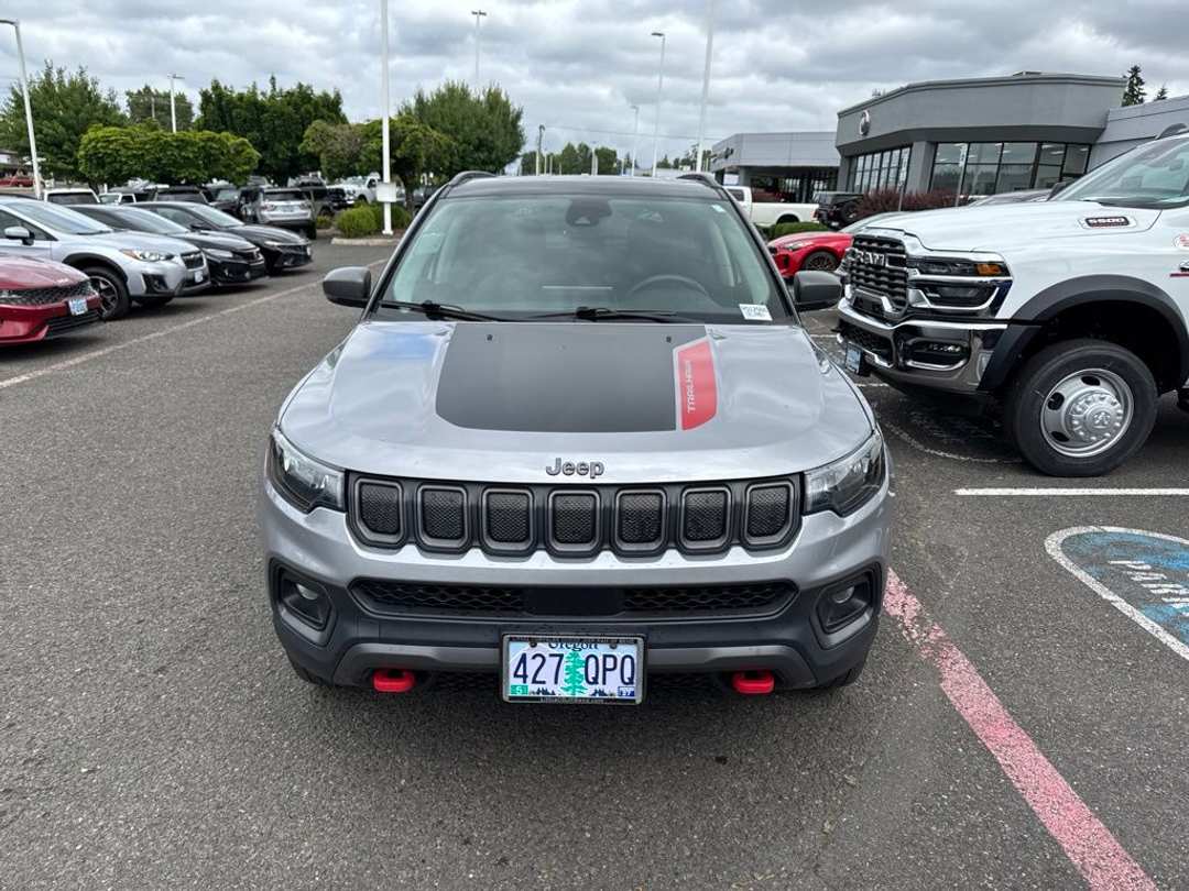 2022 Jeep Compass Trailhawk - Image 2