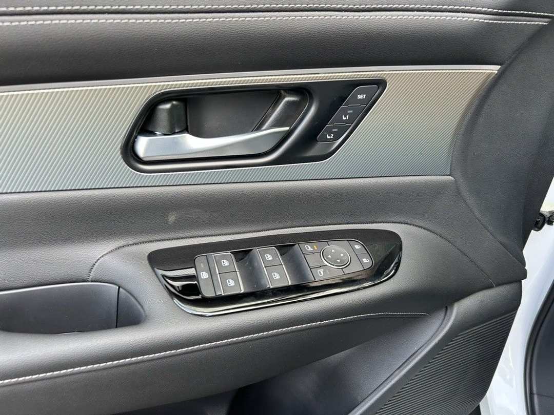 2025 Nissan Murano SL - Photo 9