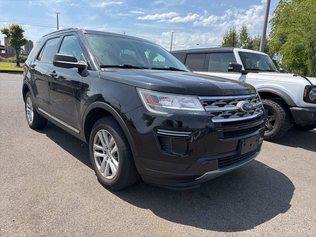 2018 Ford Explorer XLT - Image 3