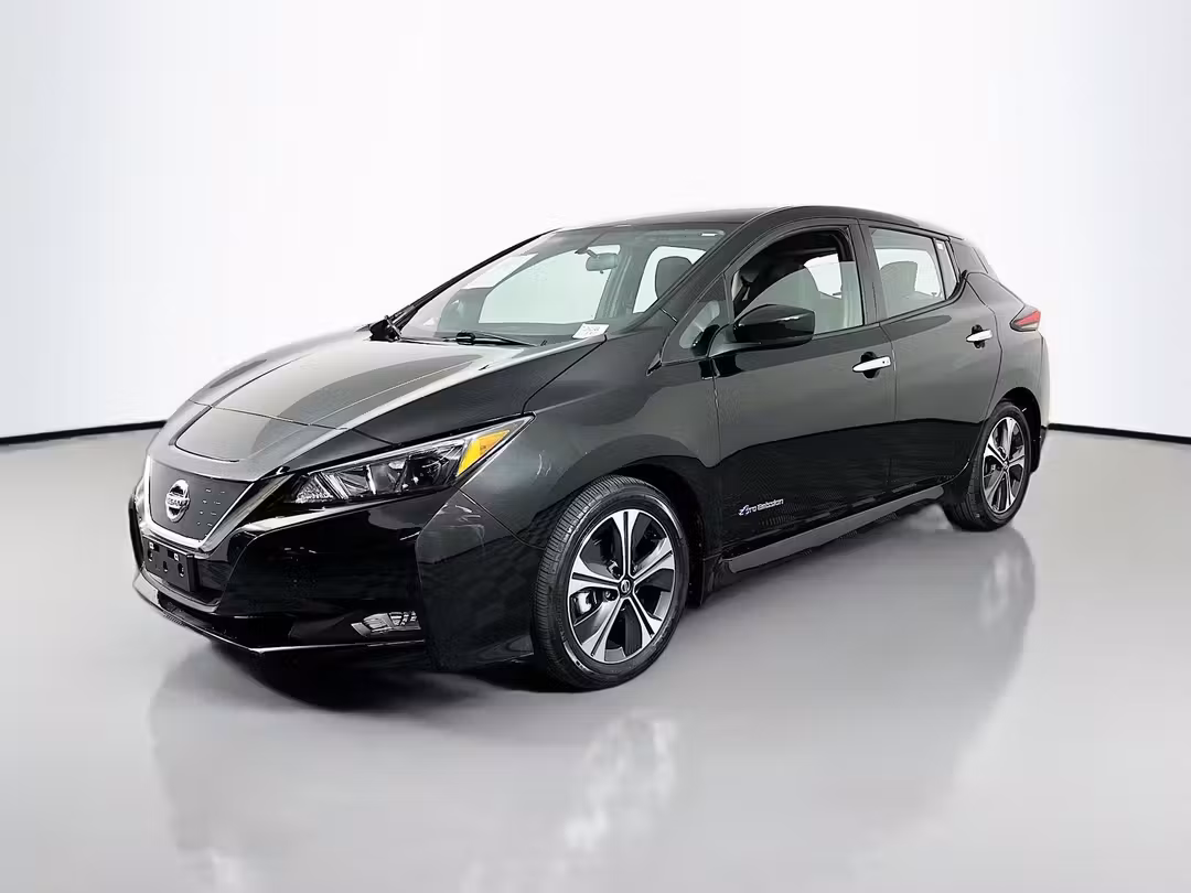 2019 Nissan LEAF SV - Image 3