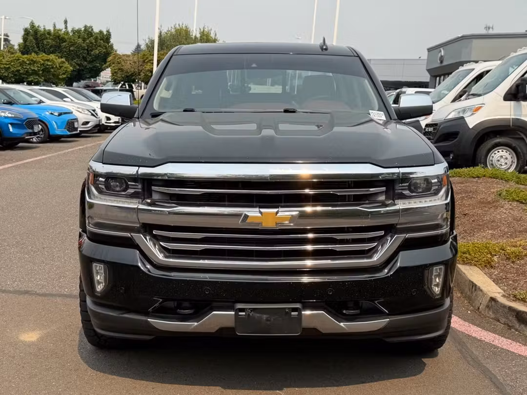 2016 Chevrolet Silverado 1500 High Country - Image 3