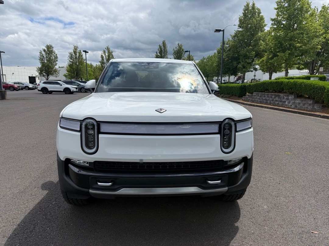 2022 Rivian R1T Adventure - Image 2