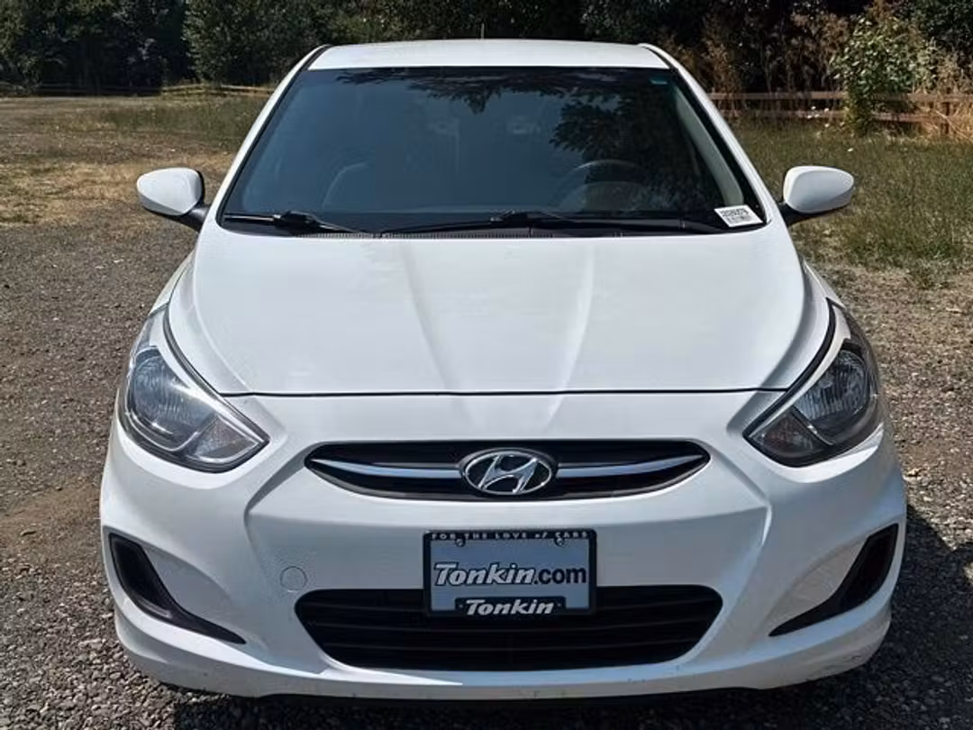 2017 Hyundai Accent SE - Image 3