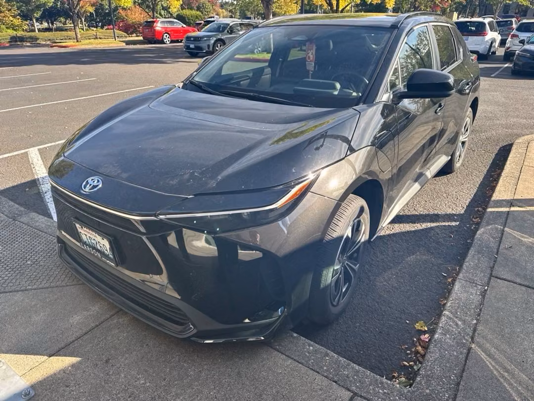 2024 Toyota Bz4X XLE - Image 2