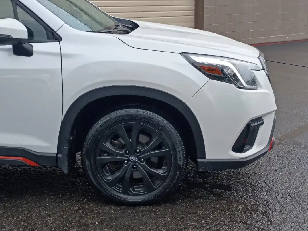 2023 Subaru Forester Sport - Image 2