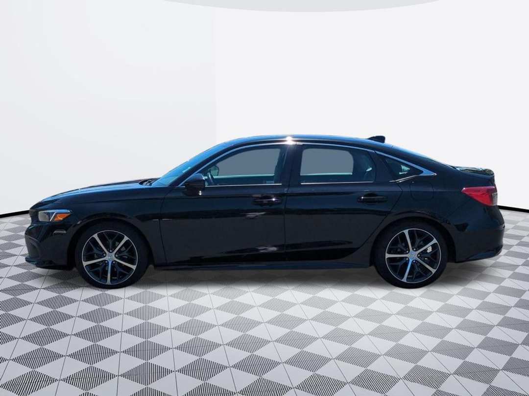 2022 Honda Civic Touring - Image 3