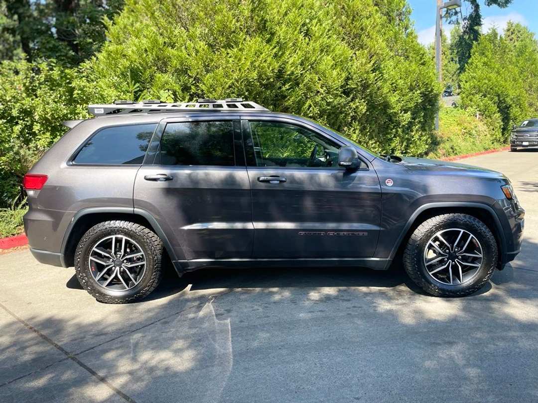 2020 Jeep Grand Cherokee Trailhawk - Image 3