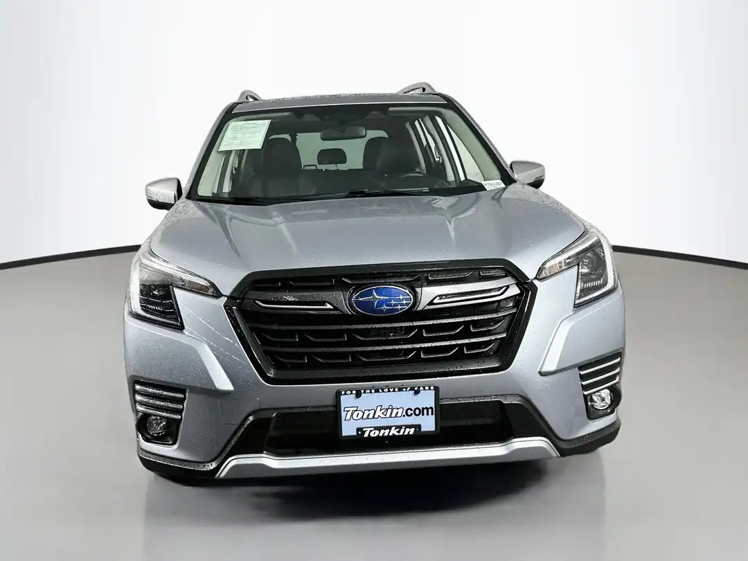 2023 Subaru Forester Touring - Image 2