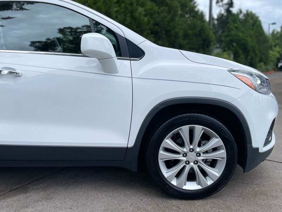 2018 Chevrolet Trax Premier - Image 2