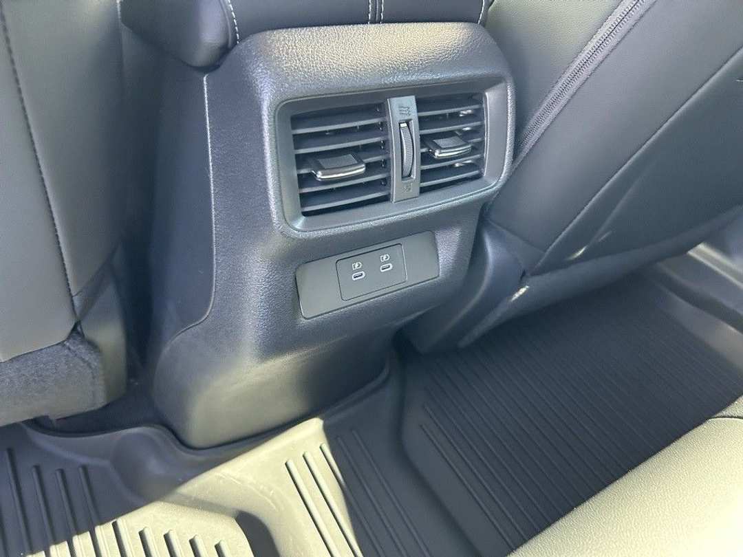 2025 Nissan Murano SV - Photo 22