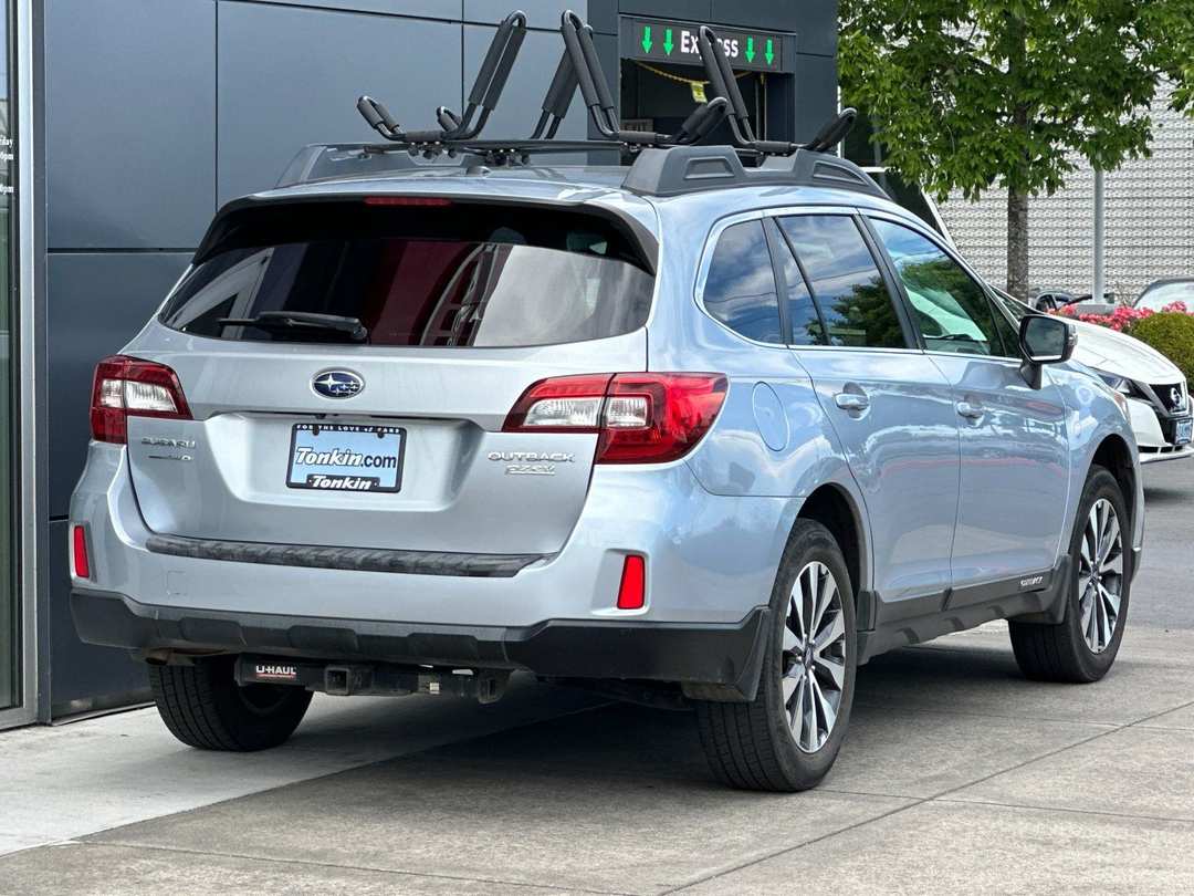 2015 Subaru Outback 2.5i - Image 3