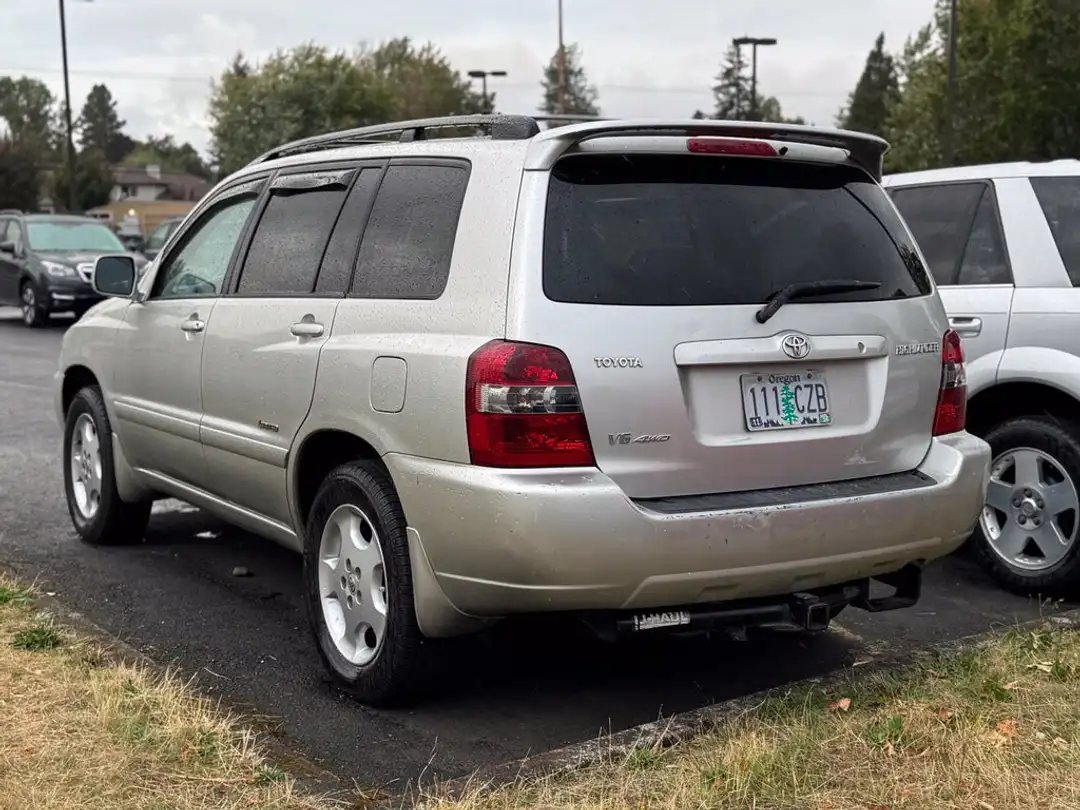 2007 Toyota Highlander V6 - Image 2