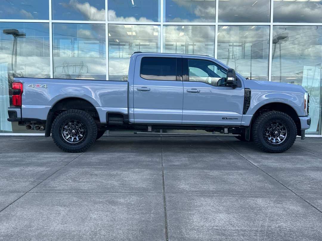 2025 Ford F-350Sd Platinum - Image 3