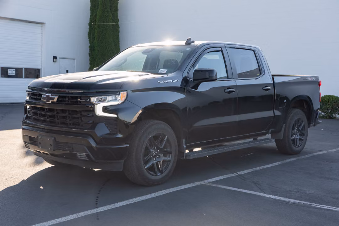 2025 Chevrolet Silverado 1500 RST - Image 3
