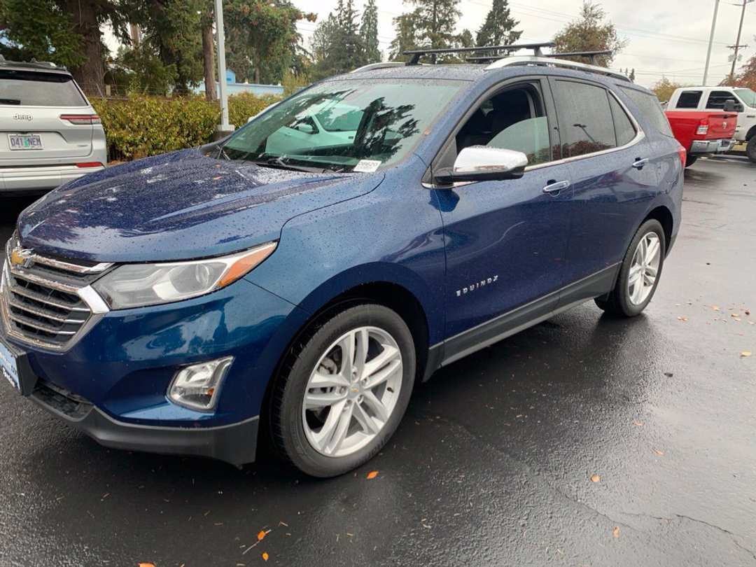 2020 Chevrolet Equinox Premier - Image 2