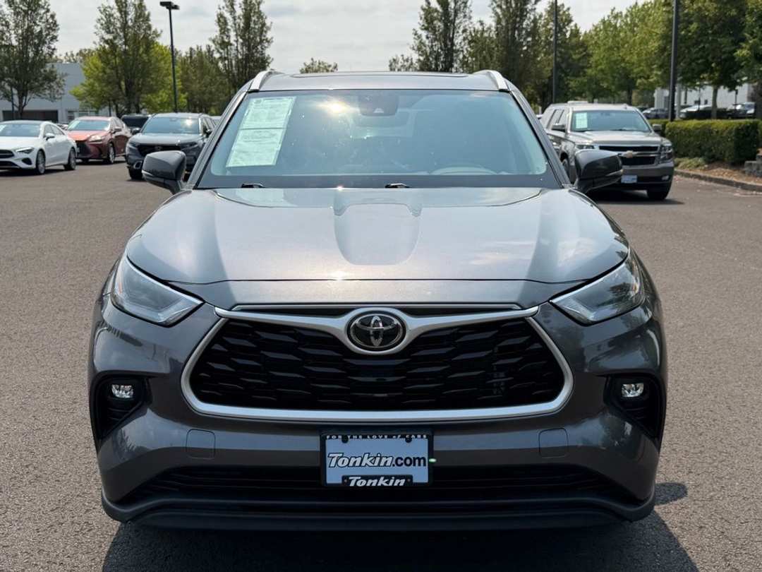 2023 Toyota Highlander XLE - Image 3