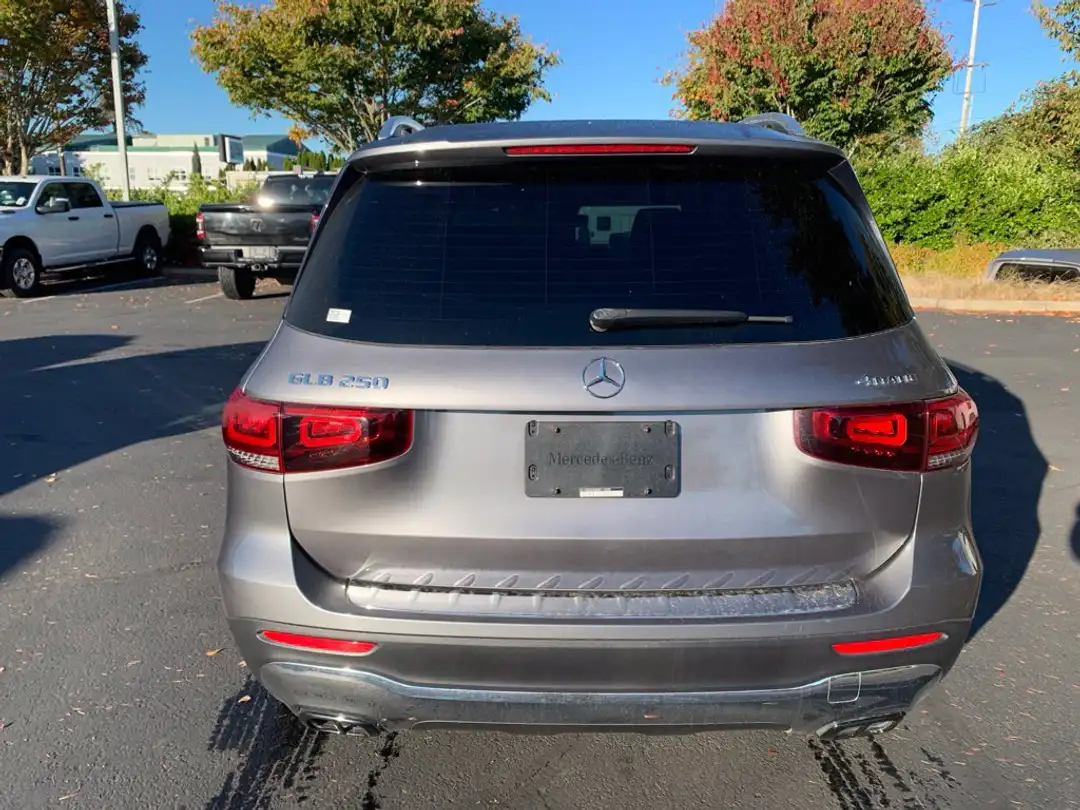 2021 Mercedes-Benz GLB GLB 250 - Image 3
