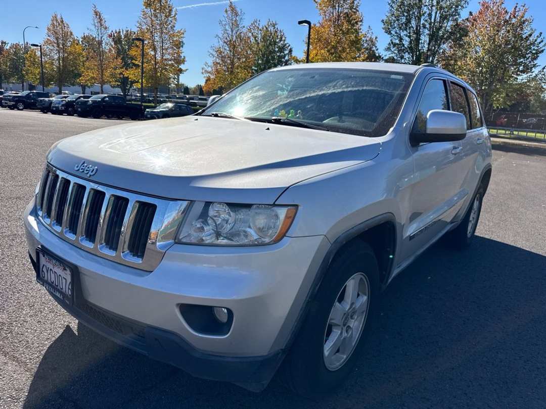 2012 Jeep Grand Cherokee Laredo - Image 2