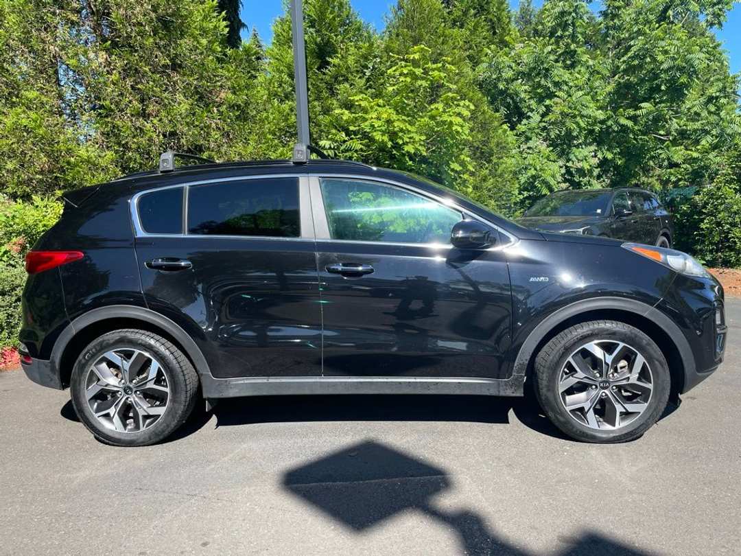 2022 Kia Sportage EX - Image 3