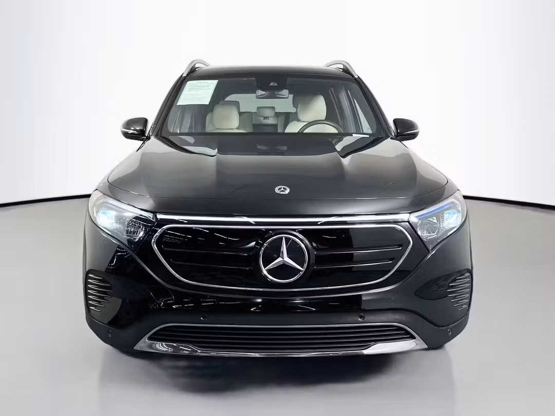 2023 Mercedes-Benz EQB 300 - Image 2