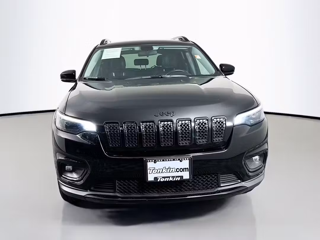 2020 Jeep Cherokee Latitude Plus - Image 2