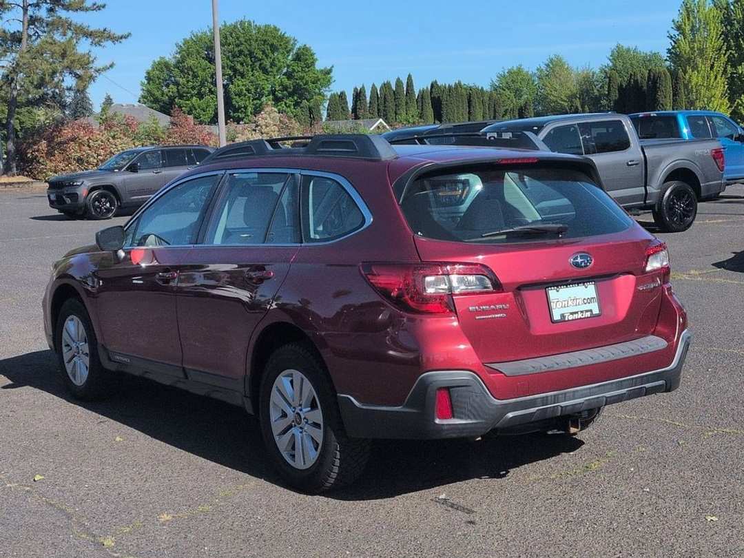 2018 Subaru Outback 2.5i - Image 3