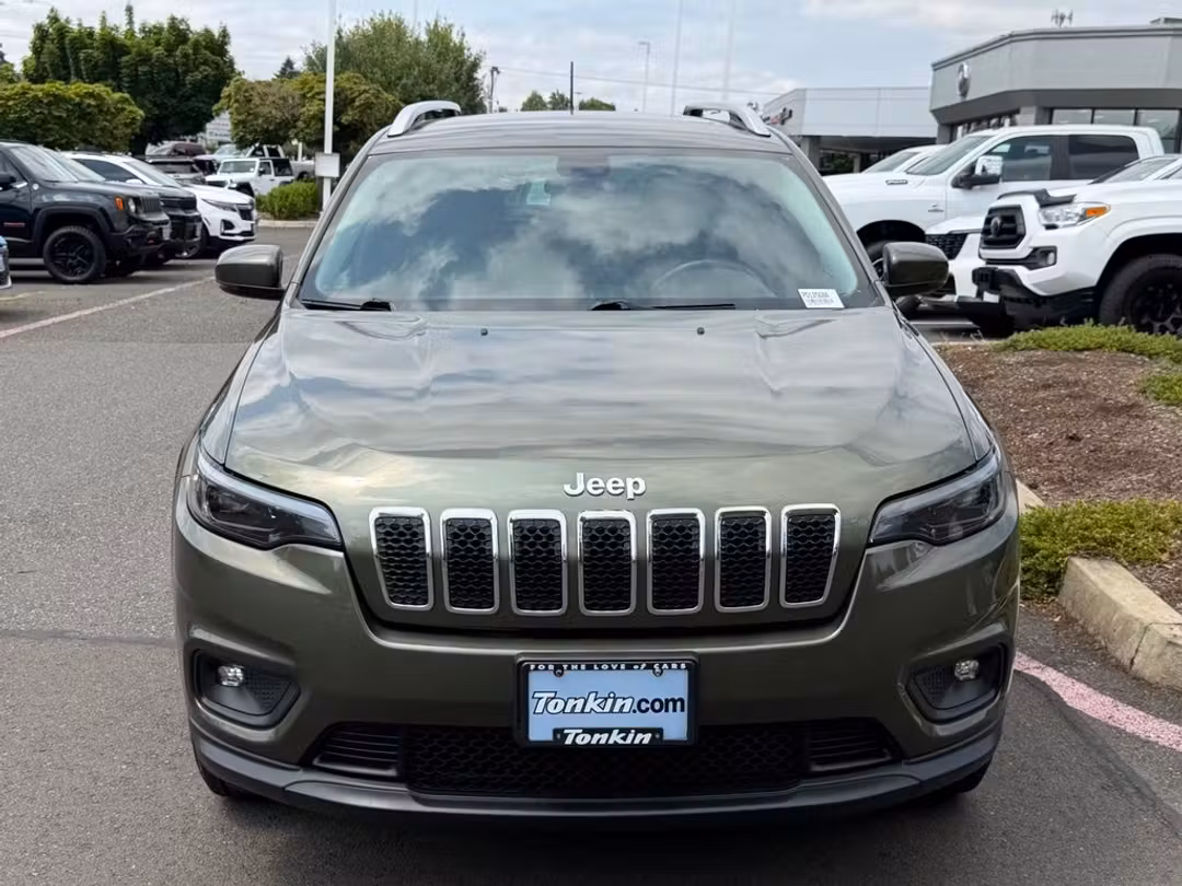 2019 Jeep Cherokee Latitude Plus - Image 3