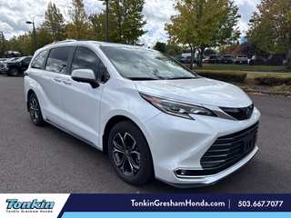 2025 Toyota Sienna Platinum