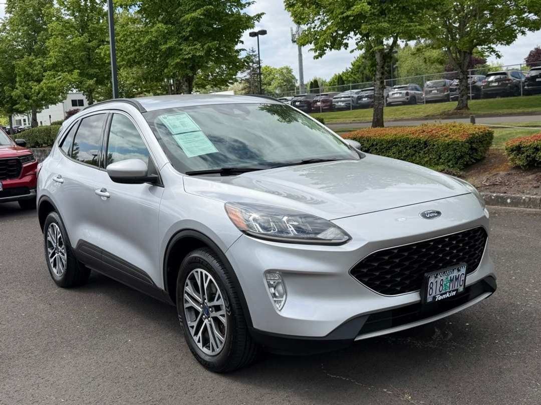 2020 Ford Escape SEL - Image 2