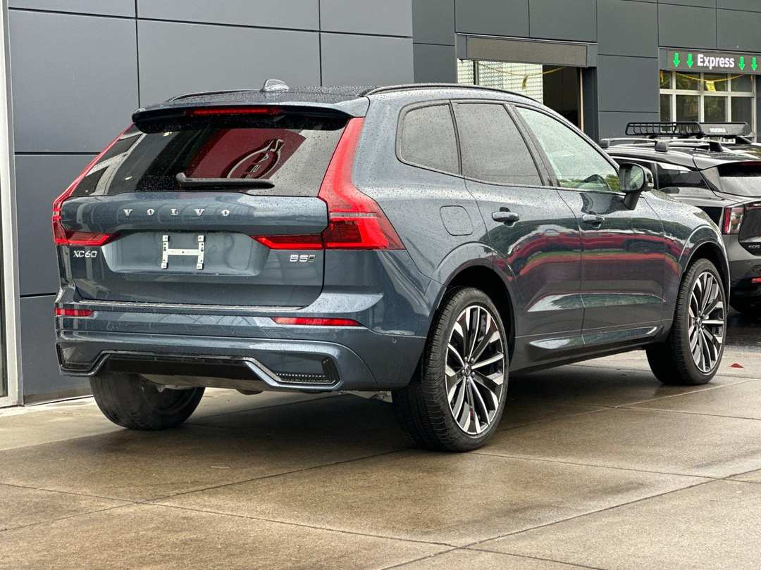 2026 Volvo Xc60 B5 Ultra - Image 3