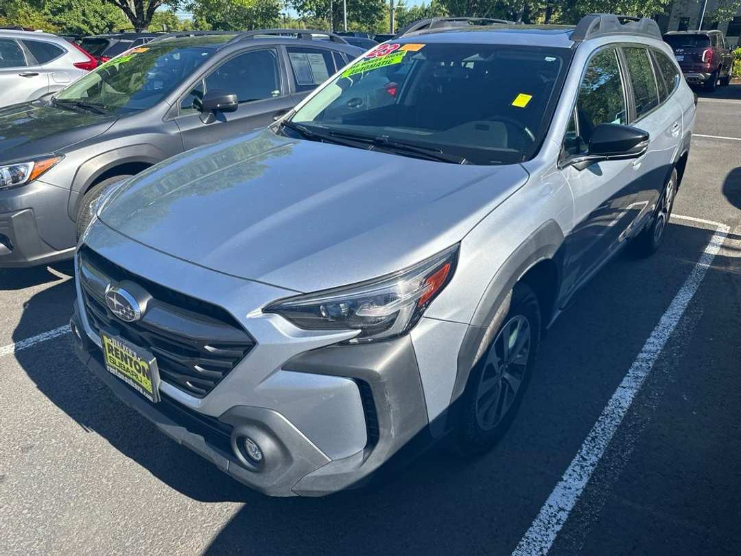2023 Subaru Outback Premium - Image 2