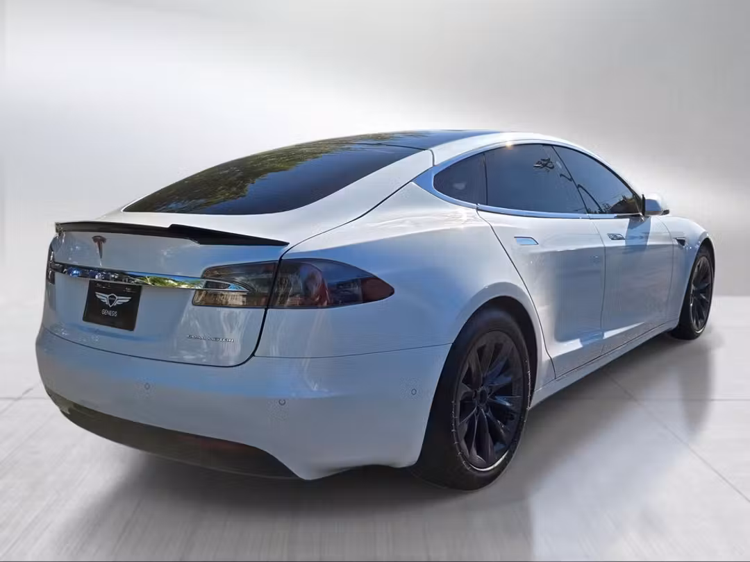 2020 Tesla Model S - Image 3