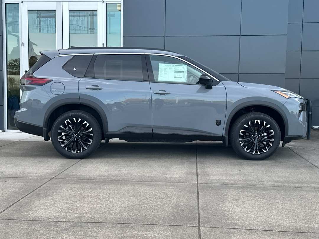 2026 Nissan Rogue Dark Armor - Image 3