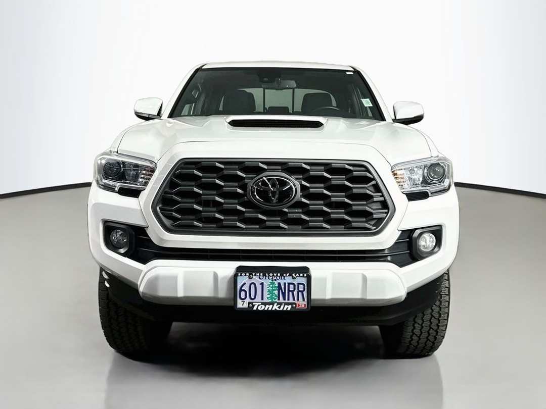 2022 Toyota Tacoma TRD Sport - Image 3