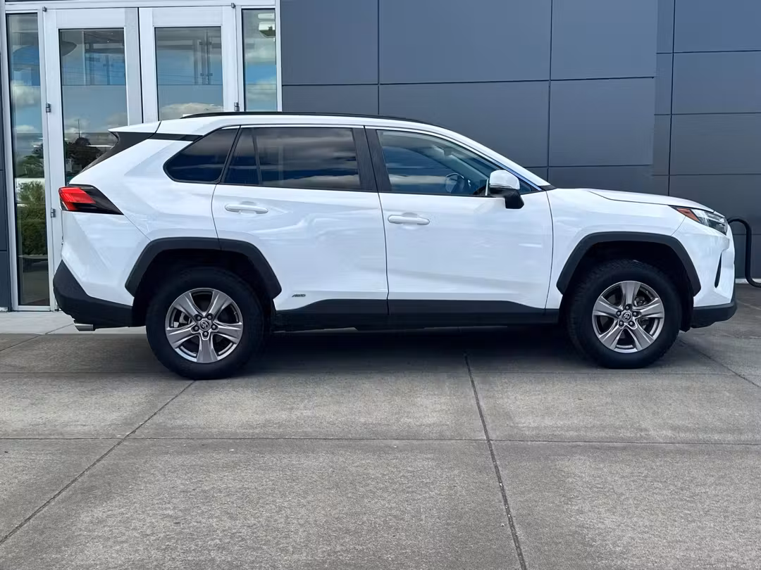 2023 Toyota Rav4 Hybrid LE - Image 2