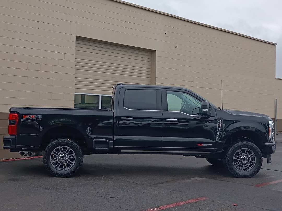 2023 Ford F-350Sd XLT - Image 3